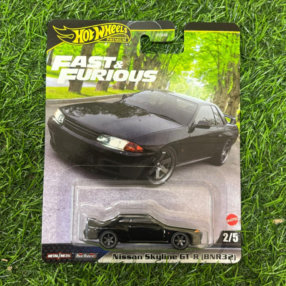 Hot Wheels Premium Single Piece - Nissan Skyline GT - R (BNR32)