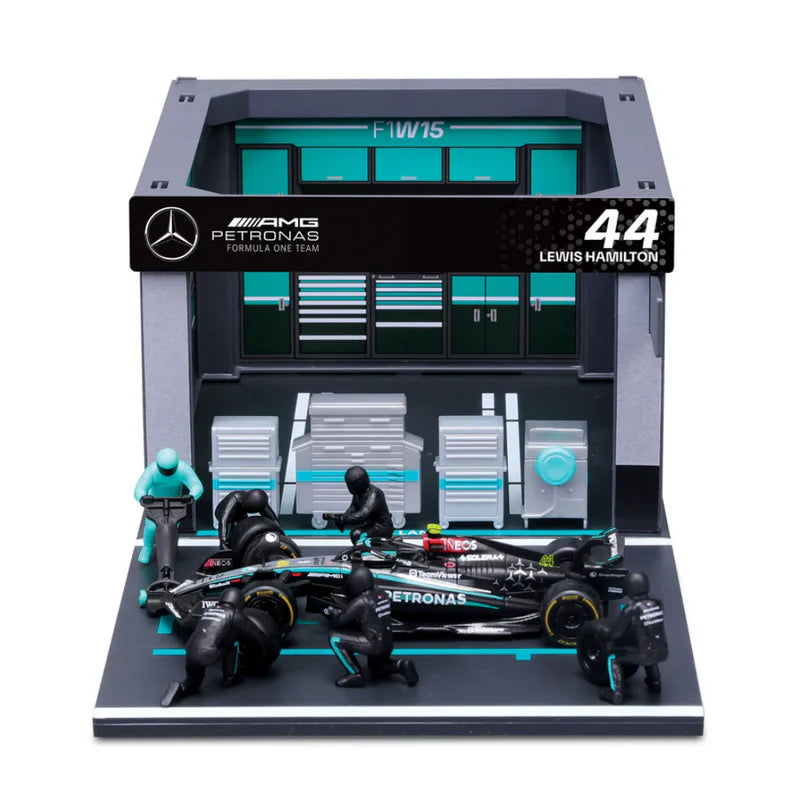 Burago Mercedes-AMG Petronas F1 Pit Pass Diorama | Lewis Hamilton #44 Collectible