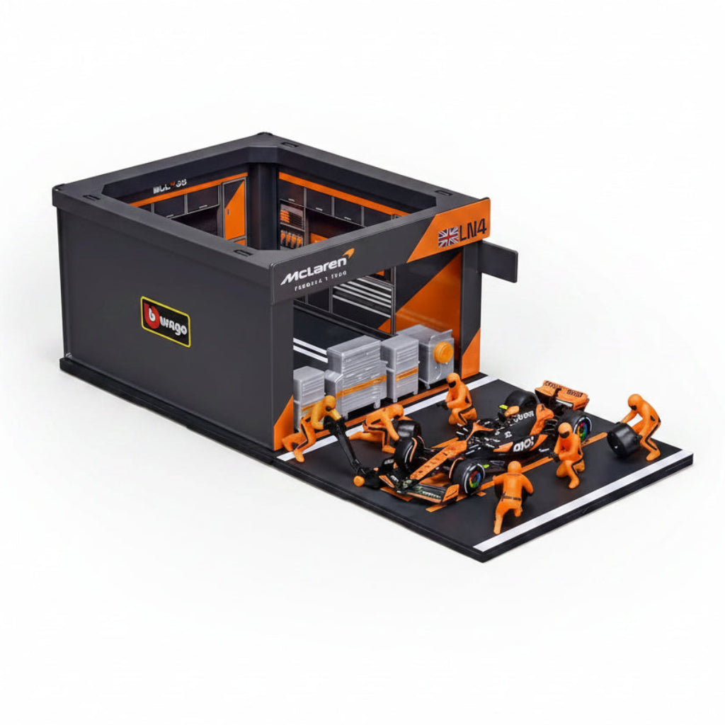 Bburago 1:43 scale McLaren MCL38 F1 diecast model set
