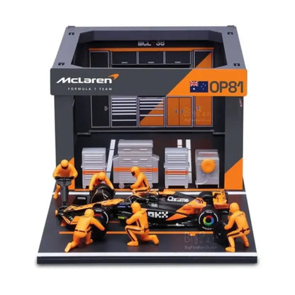Bburago McLaren MCL38 Oscar Piastri #81 1:43 pit stop garage kit