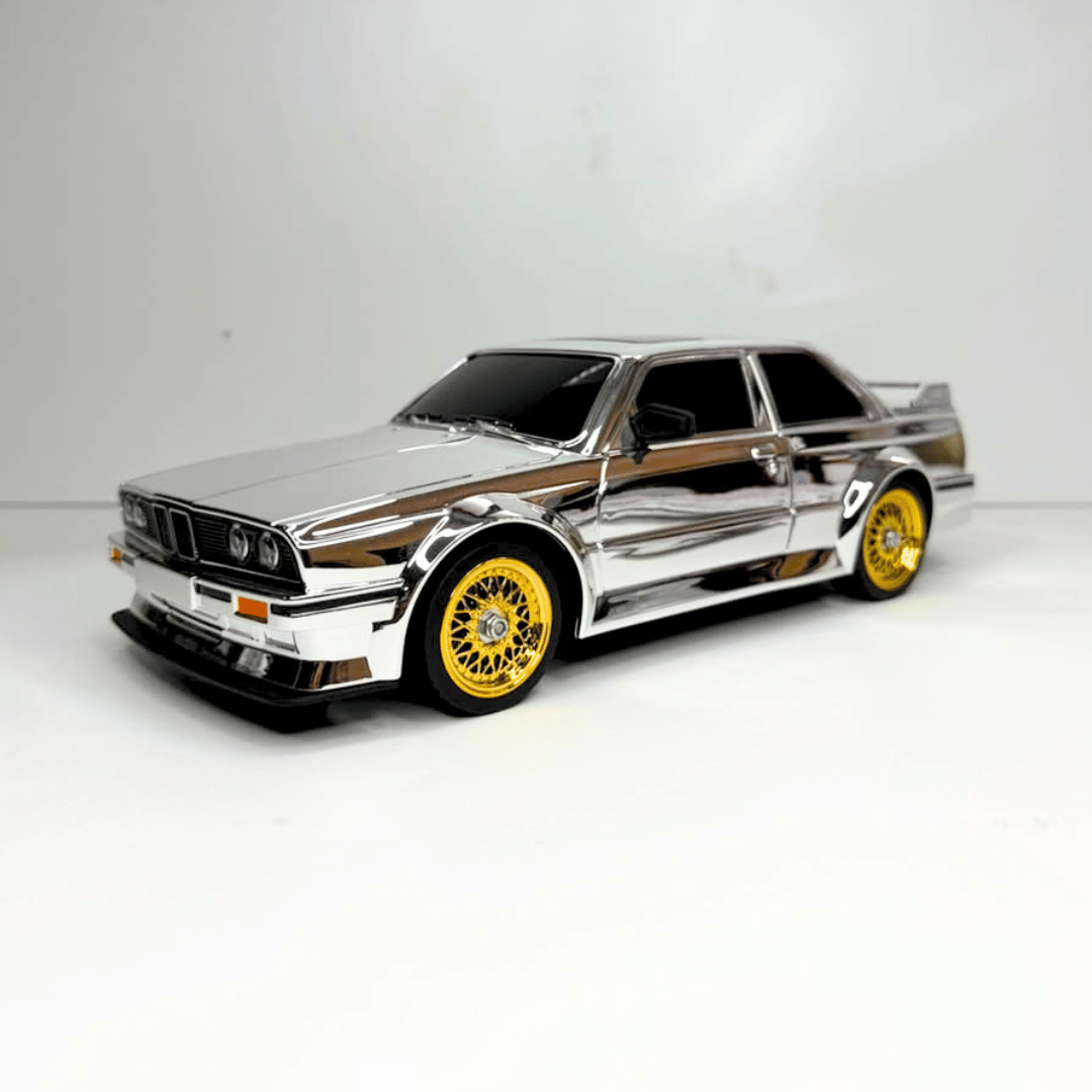 WHOOSH Retro 1/16 scale 20km/h silver BMW E30 RC drift car retail packaging for wholesale Mumbai and direct retail price